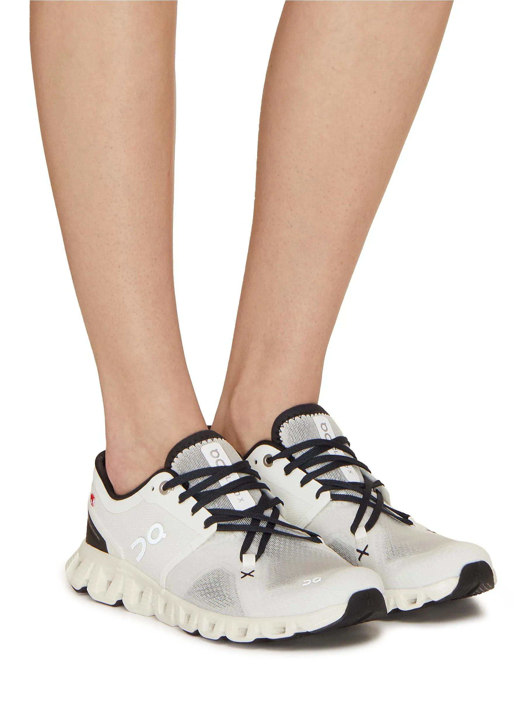 -----------ON  ---- ------------ ----Cloud X3 Low Top Lace Up Sneakers --