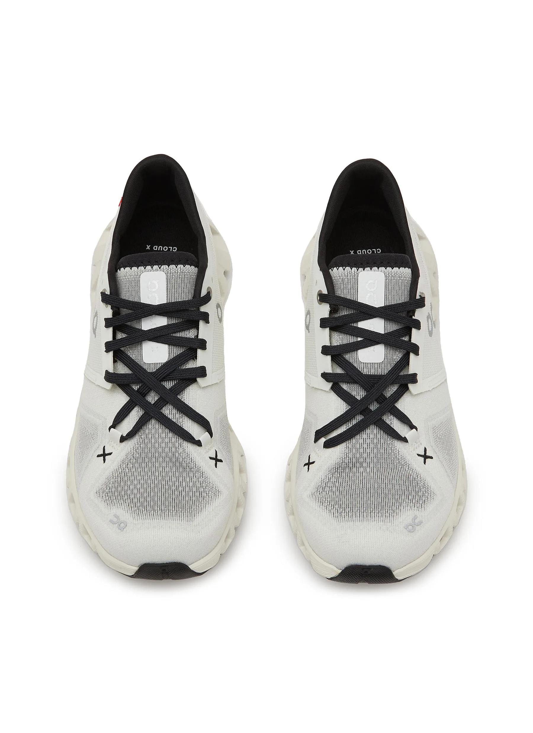 -----------ON  ---- ------------ ----Cloud X3 Low Top Lace Up Sneakers --