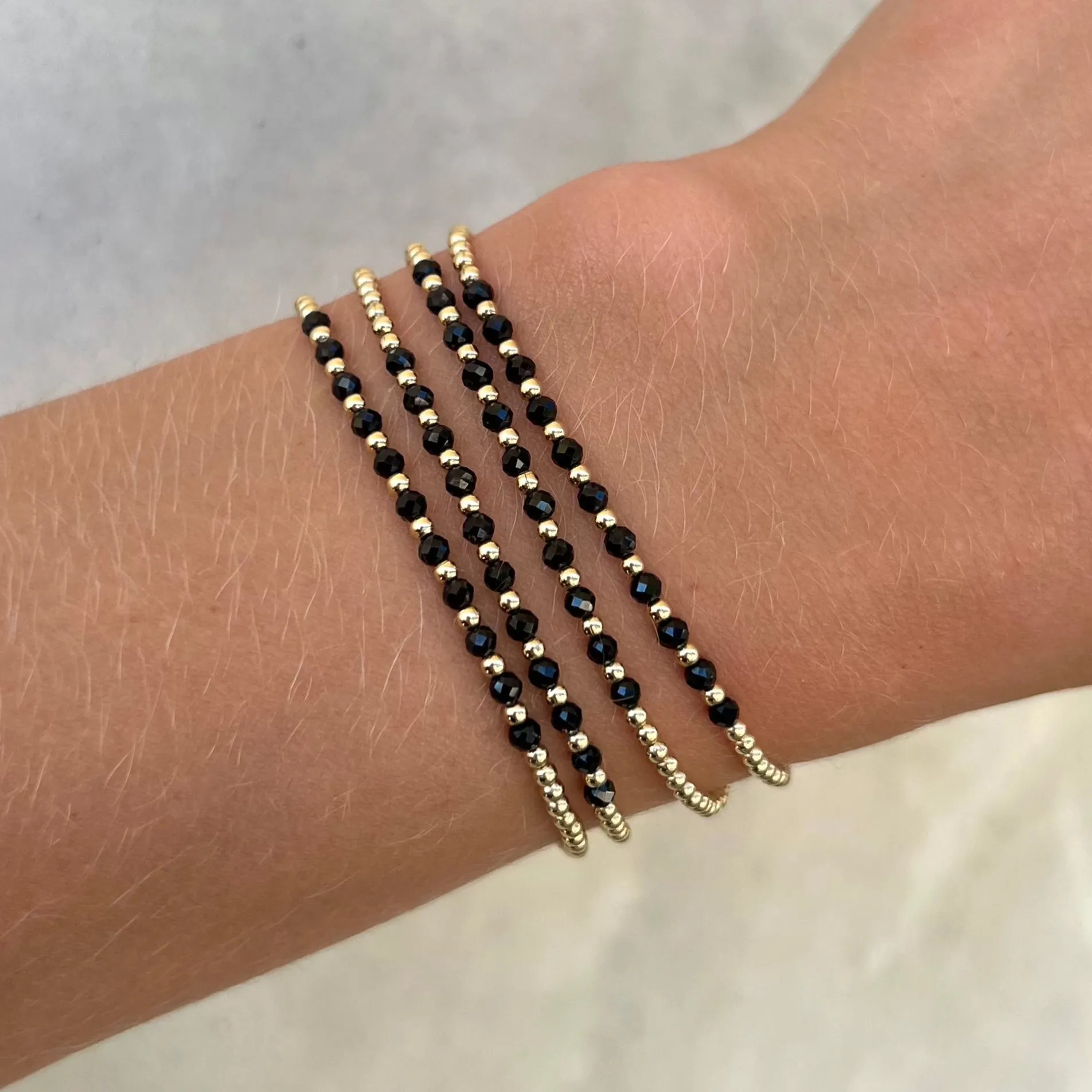 2MM Signature Bracelet with Black Spinel Gold Pattern