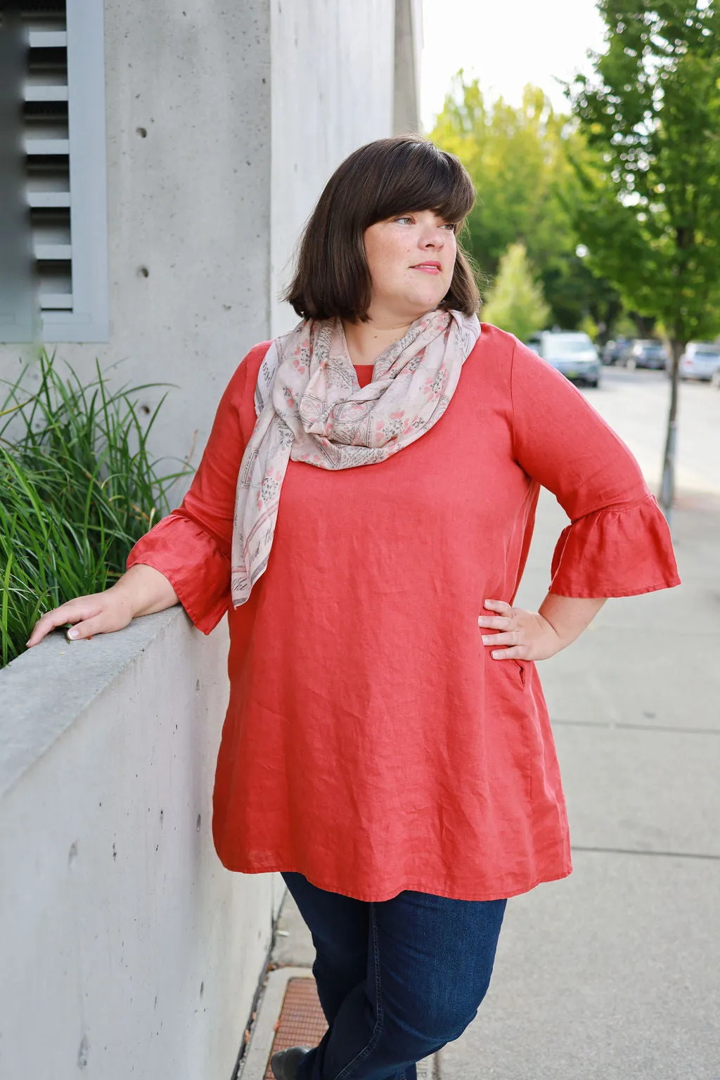 Bodacious Loverly Linen Tulip Sleeve Tunic