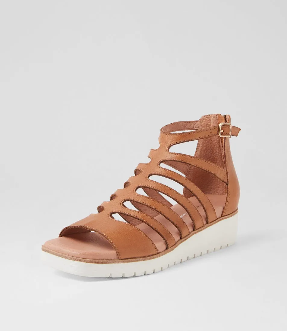 DJANGO & JULIETTE Kodzo Dark Tan White Leather Sandals