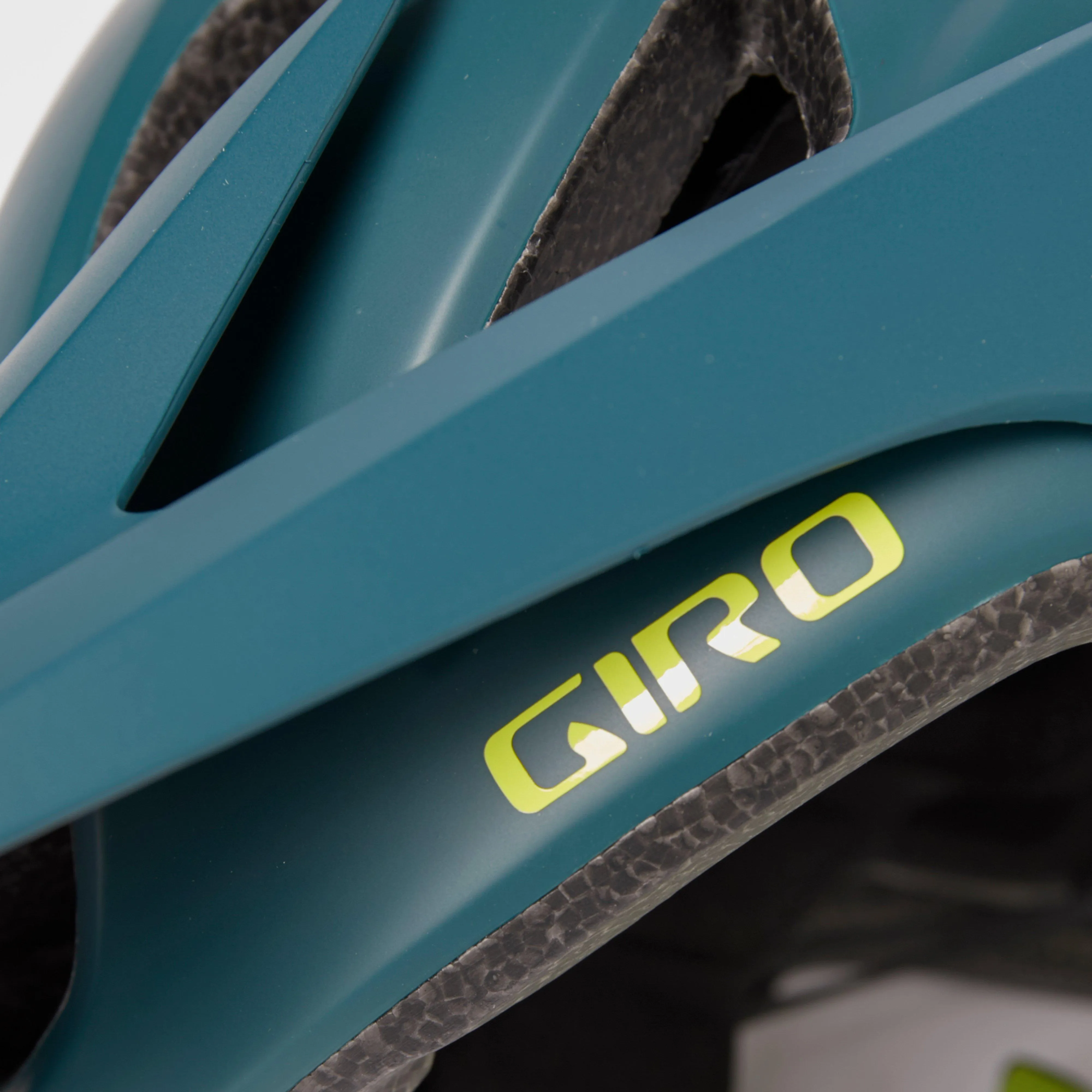 GIRO Chronicle MIPS Helmet | Ultimate Outdoors