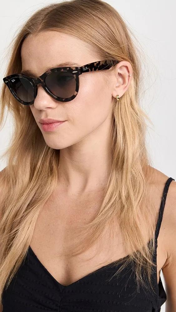 Ray-Ban   RB2241 Oval Sunglasses 