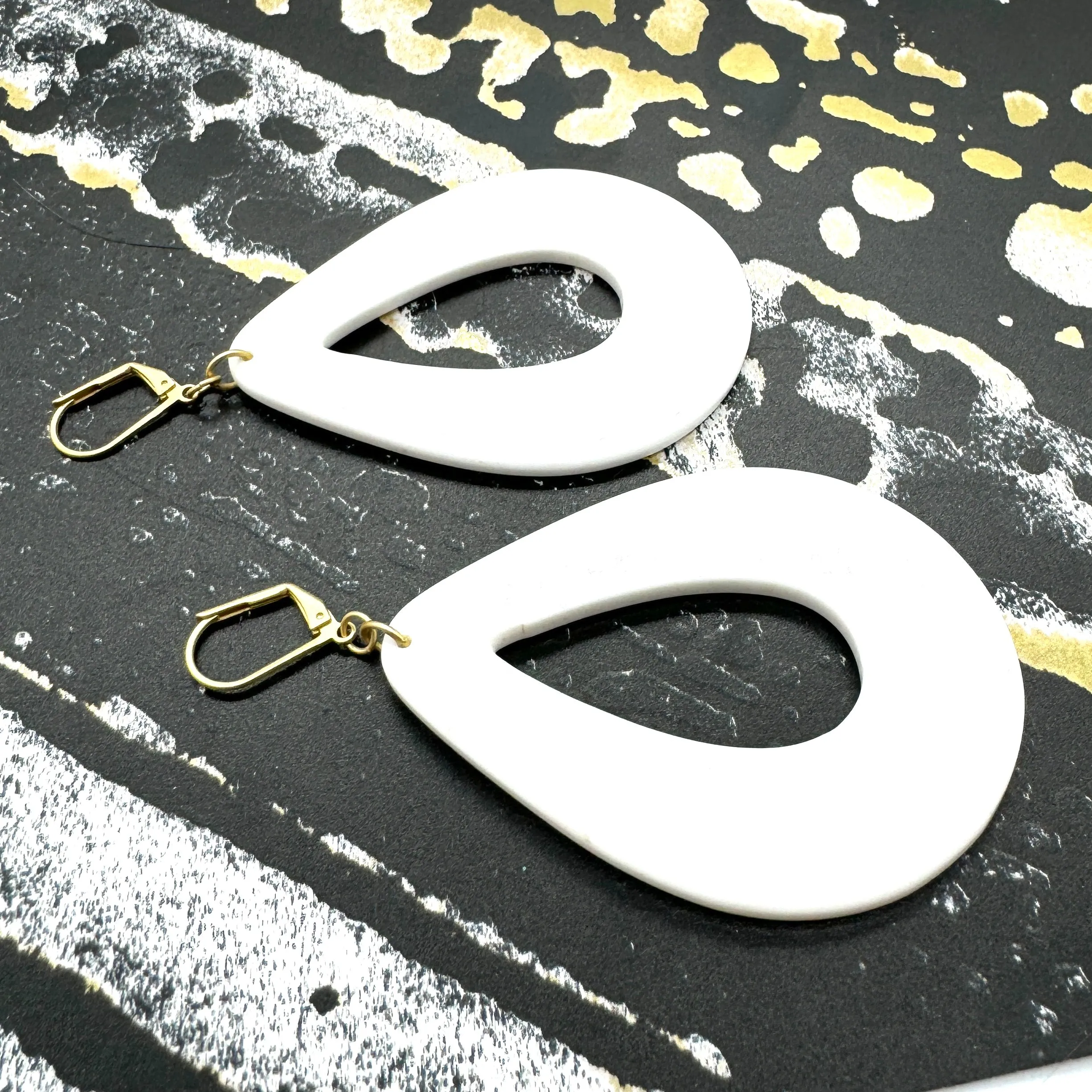 White Bold Tear-Donut Drop Earrings